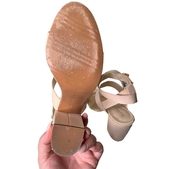 Brooks Brothers Cream Strappy Chunky Leather High Heel Sandals Size 9.5 - Picture 7 of 11